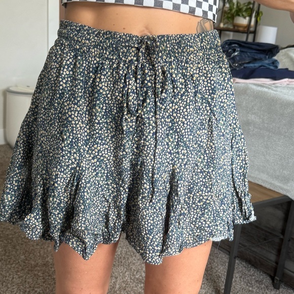 Vici Blue Floral Skort - Picture 1 of 5